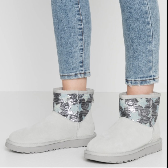UGG CLASSIC MINI SEQUIN STARS IN GREY - Picture 4 of 10